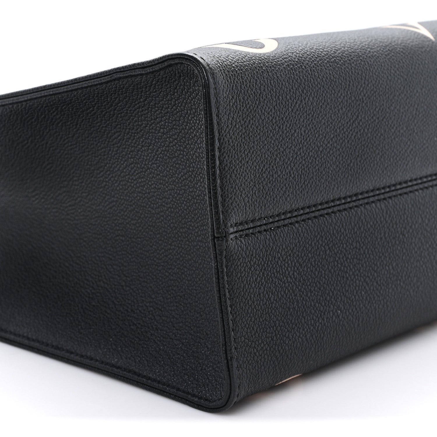 Louis Vuitton Empreinte Monogram Giant Onthego MM Black Beige 8 of 9