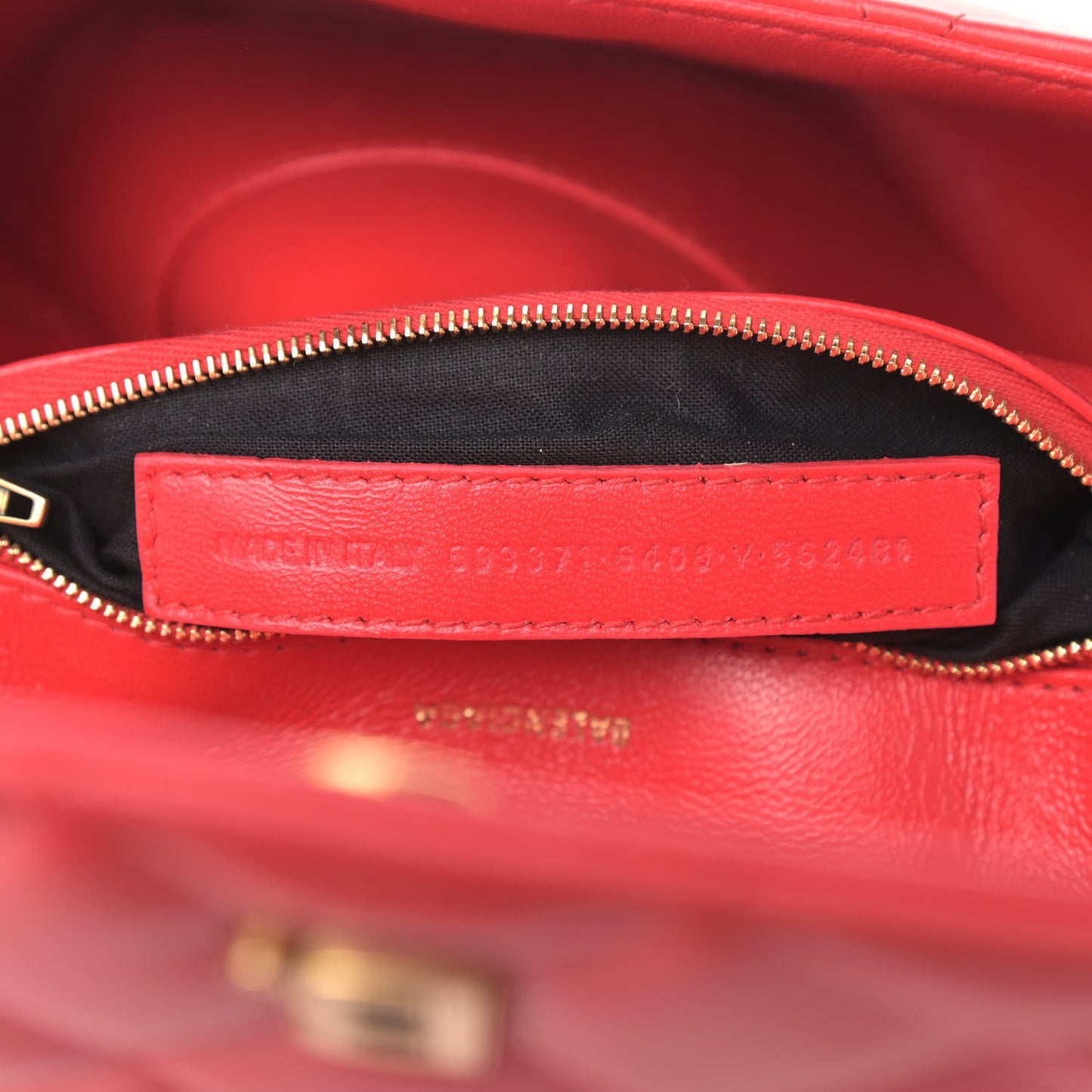 Nappa Calfskin Quilted Medium Touch B Shoulder Bag Bright Red