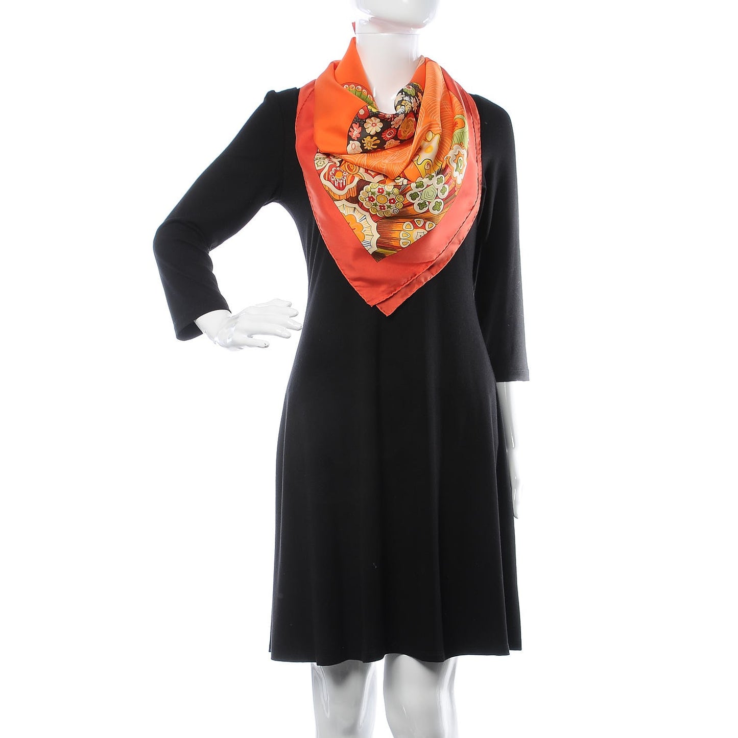 Silk Sulfure et Presse Papiers II Scarf 90