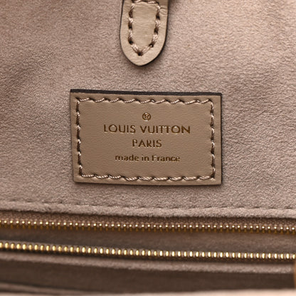 Louis Vuitton Empreinte Monogram Giant Onthego MM Tourterelle Creme 7 of 9