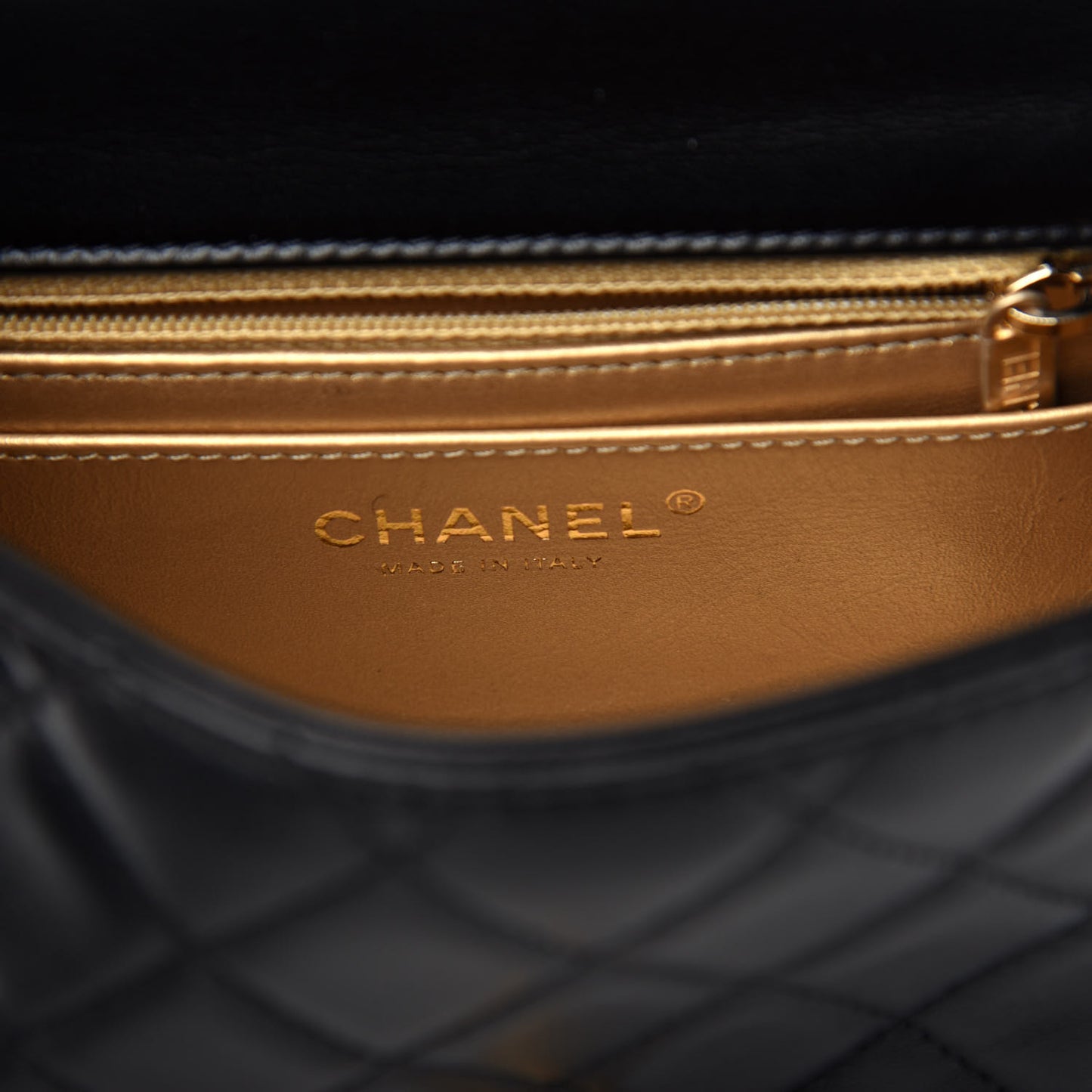 Lambskin Quilted Mini Pearl Crush Flap Black