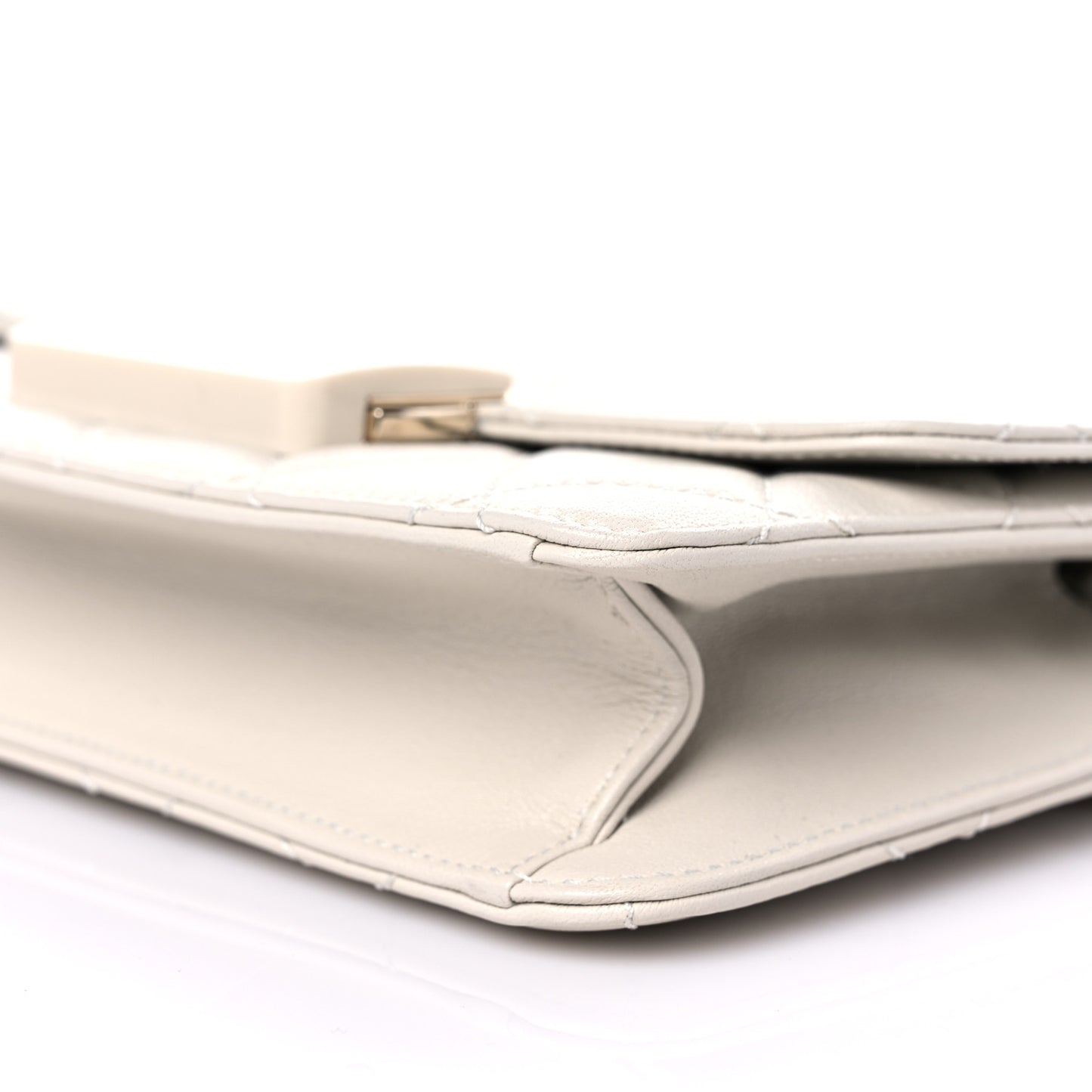 Sheepskin Quilted Mini Beauty Lock Flap White