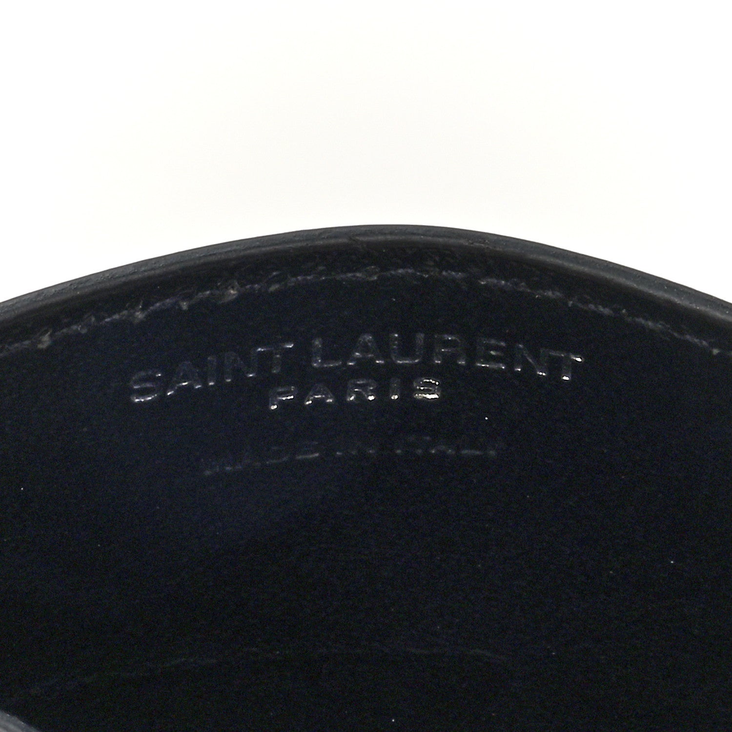 Saint Laurent Metallic Grain De Poudre Matelasse Chevron Monogram Credit Card Case Argento 6 of 7