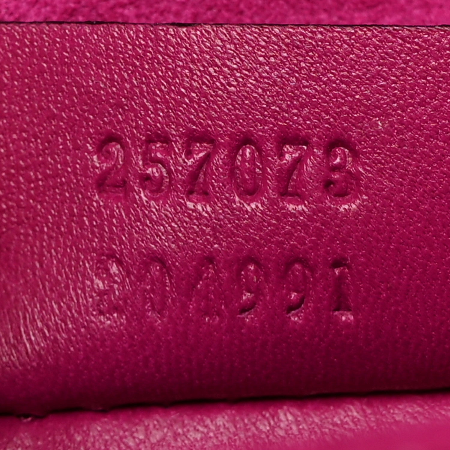 Gucci Patent Microguccissima Small Broadway Clutch Peonia Flower 7 of 8