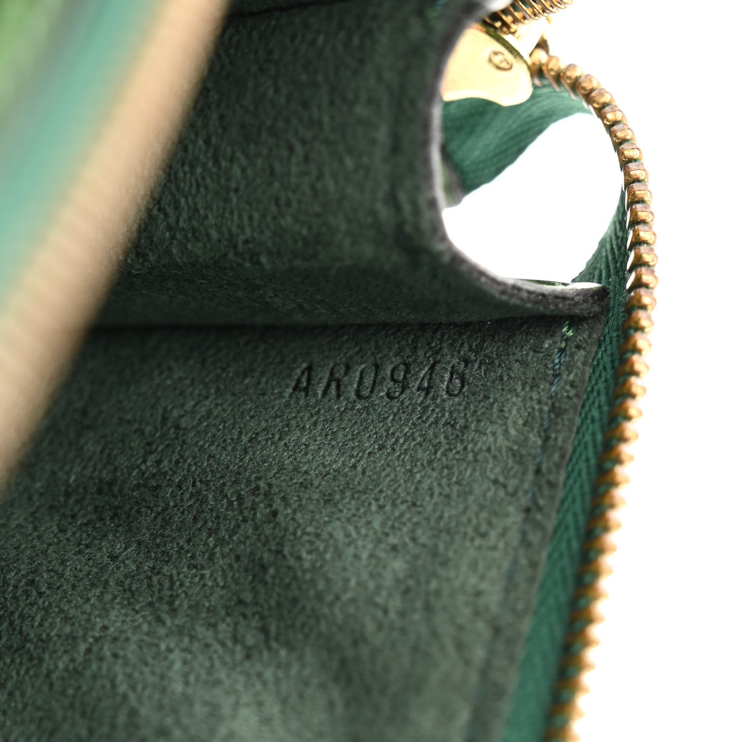 Epi Pochette Accessories 24 Borneo