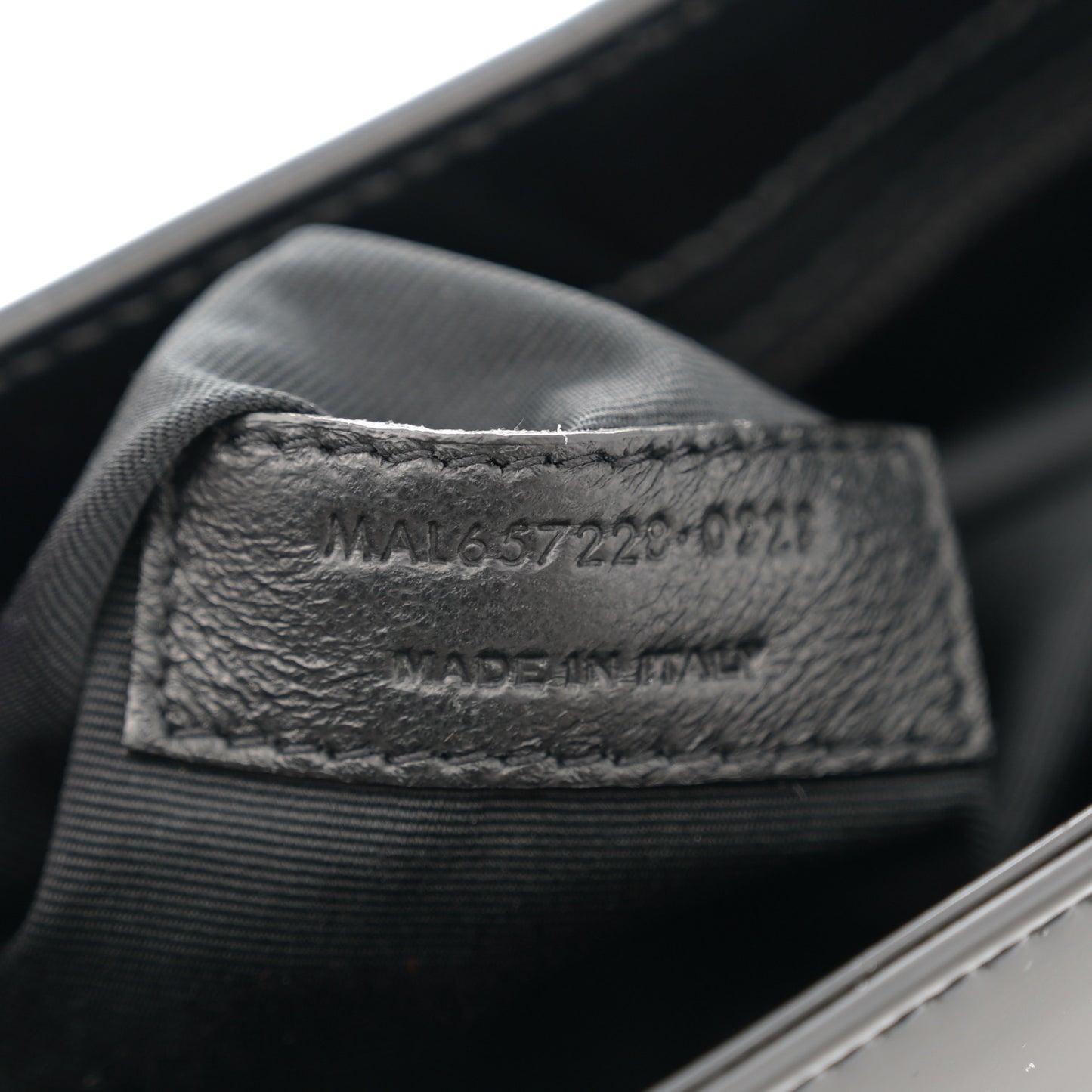 Patent Calfskin Monochrome Le 5 A 7 Hobo Black