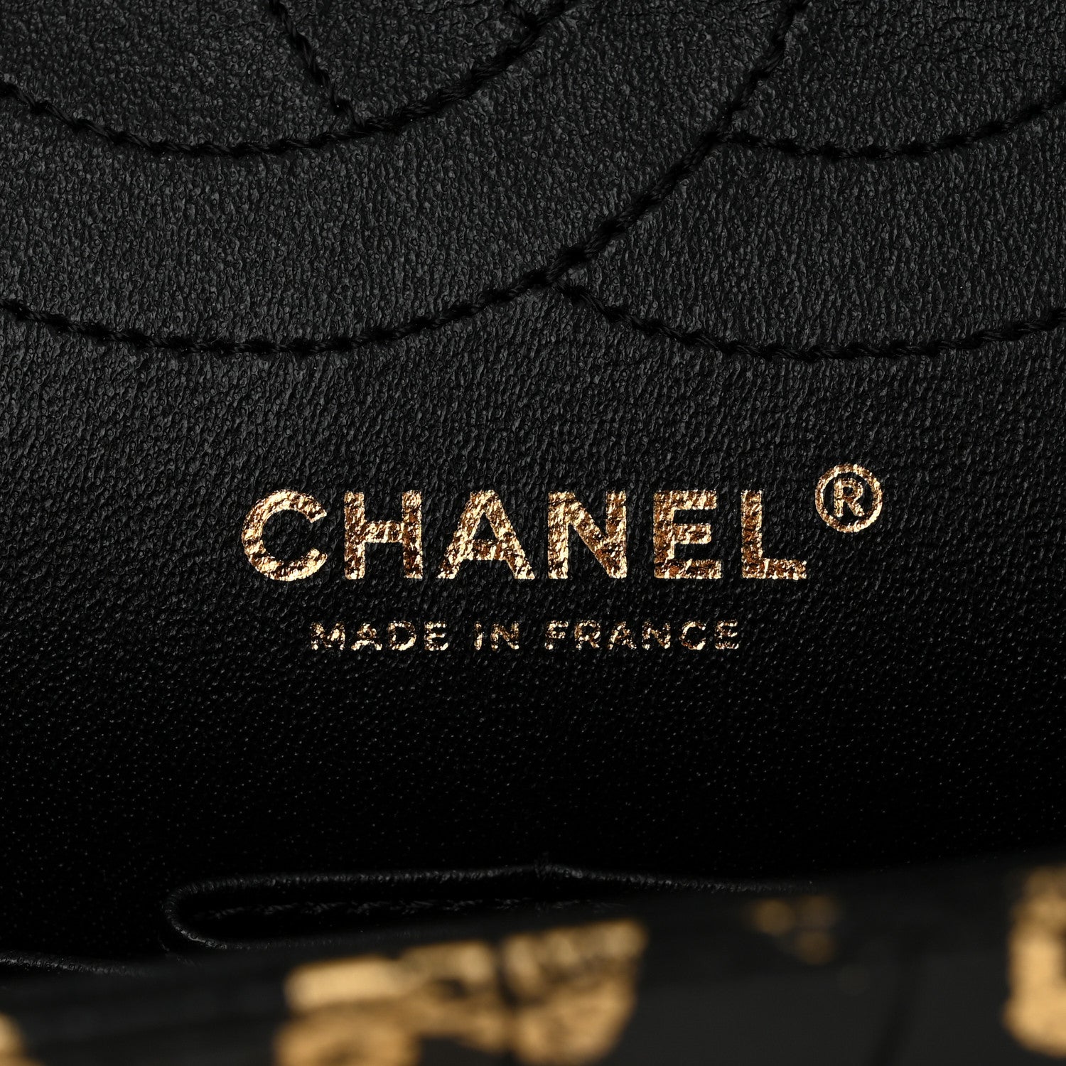 Chanel Calfskin Crocodile Embossed Graffiti 2.55 Cocodile Reissue 225 Flap Black Gold 6 of 11