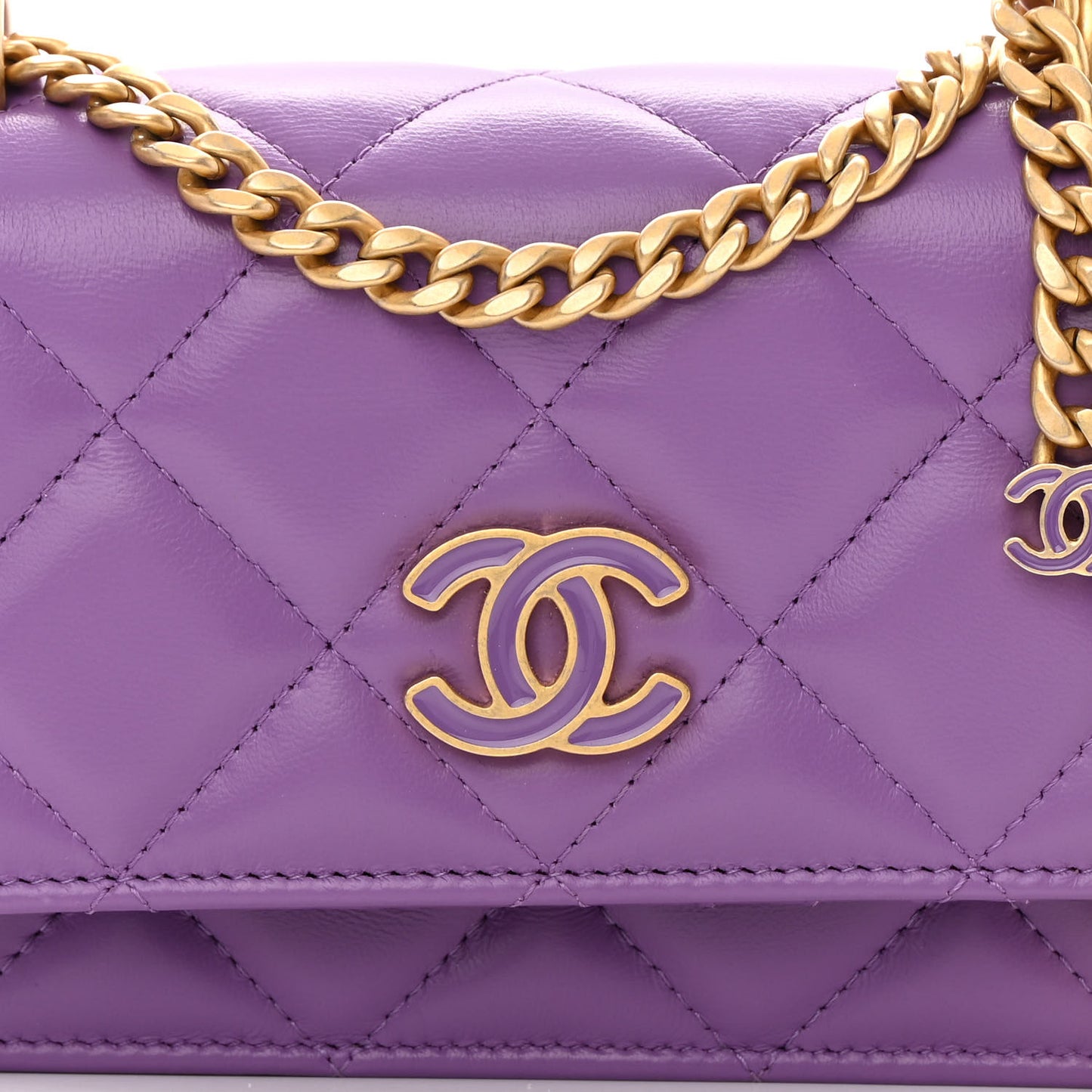 Lambskin Enamel Quilted Pending CC Clutch With Chain Purple