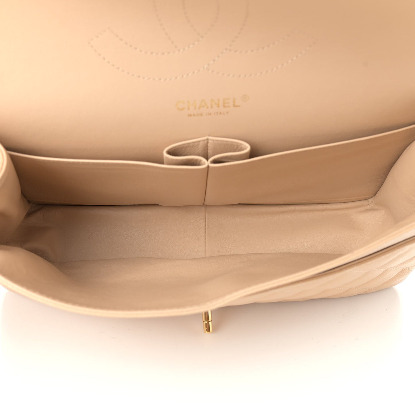 Caviar Quilted Jumbo Double Flap Beige Clair