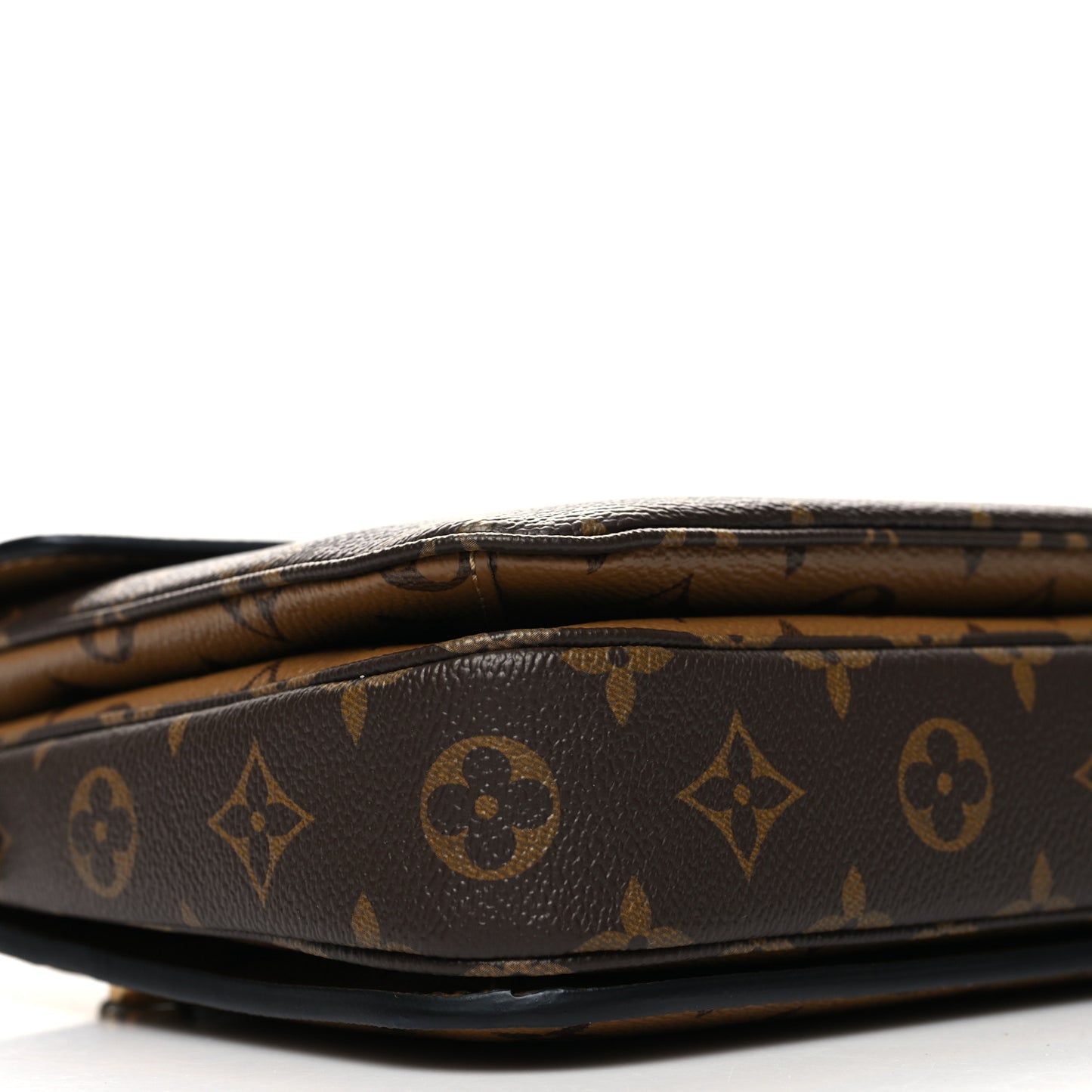 Reverse Monogram Pochette Metis