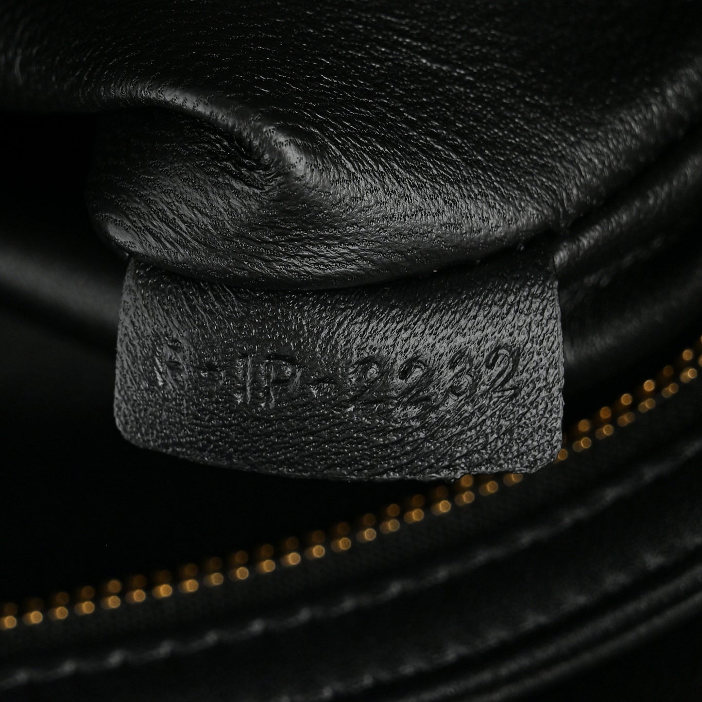 Shiny Calfskin Medium Triomphe Black