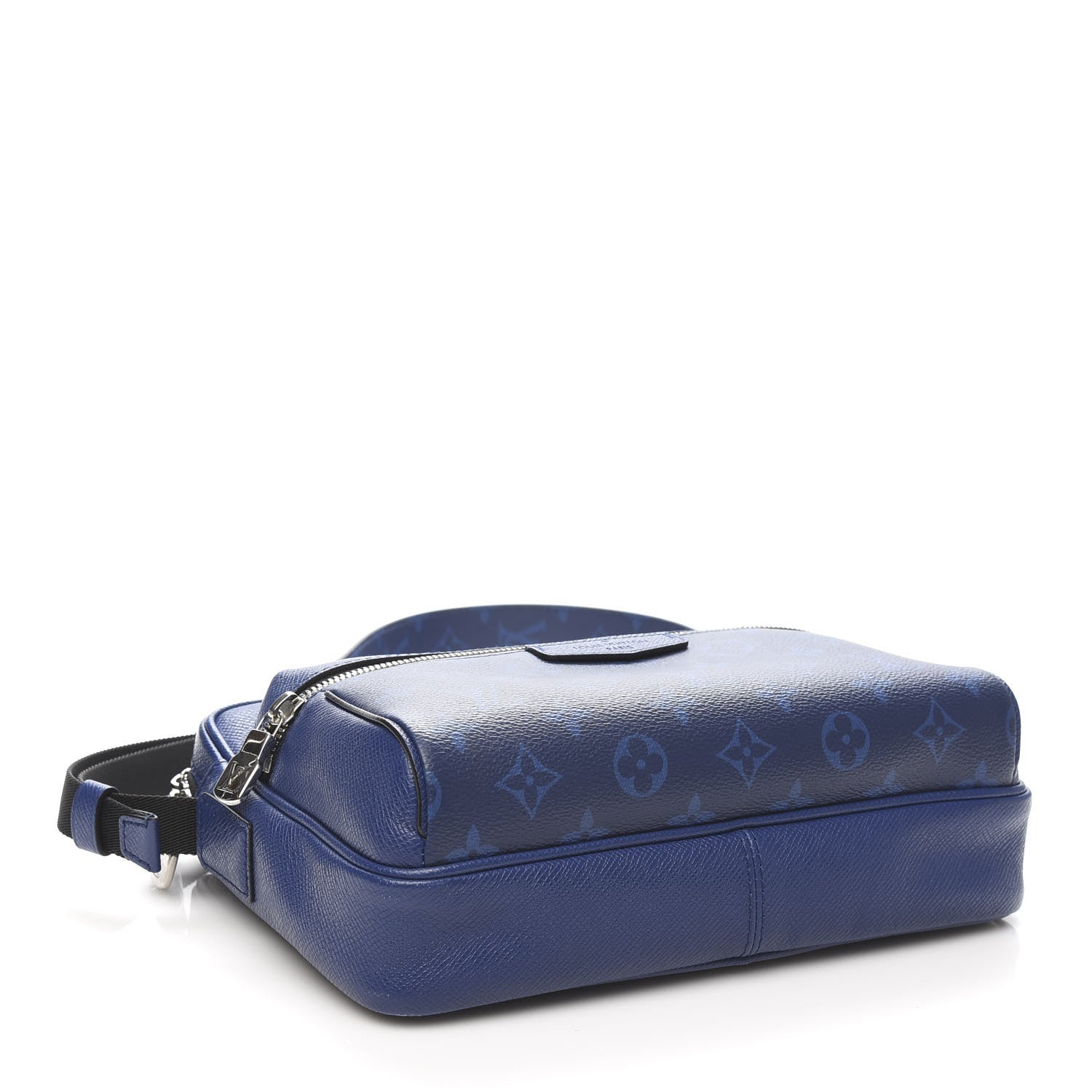 Louis Vuitton Taiga Monogram Outdoor Messenger Cobalt 3 of 9