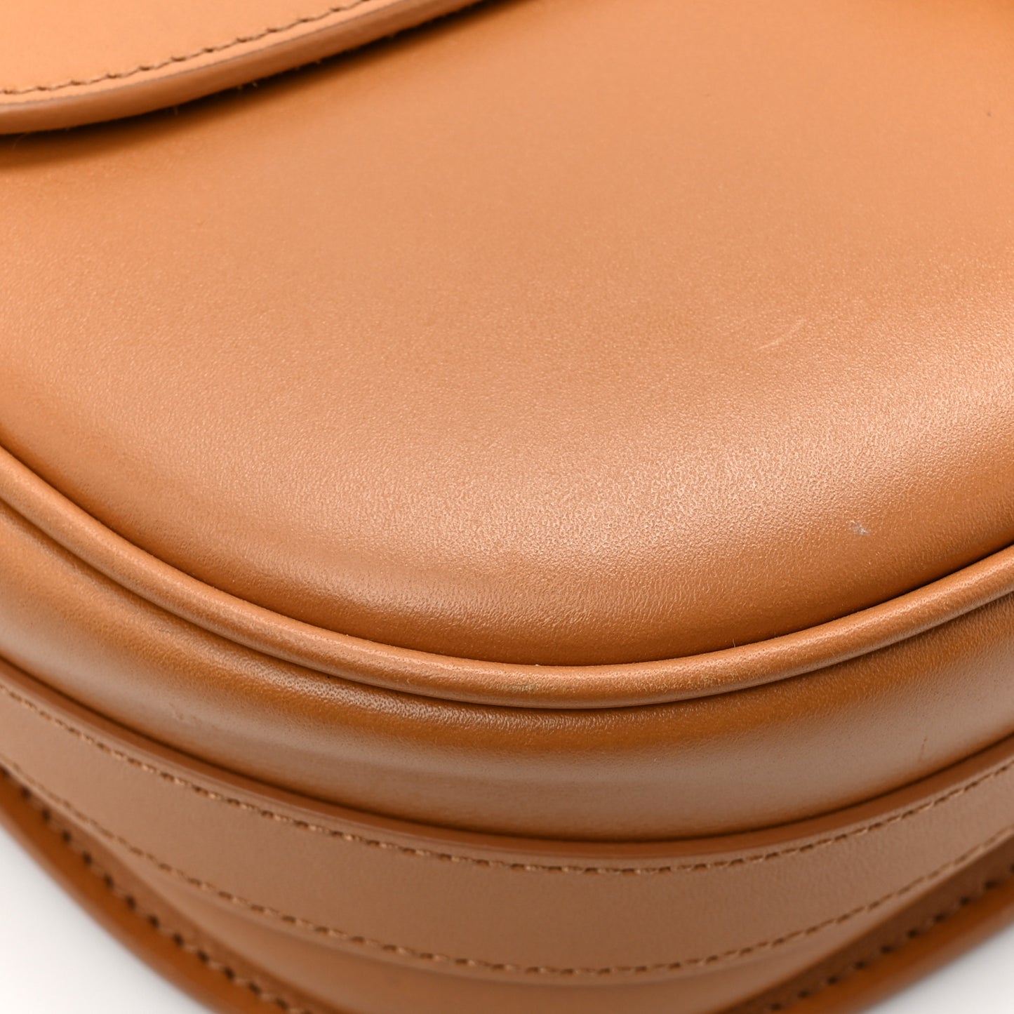 Box Calfskin Medium Bobby Flap Camel