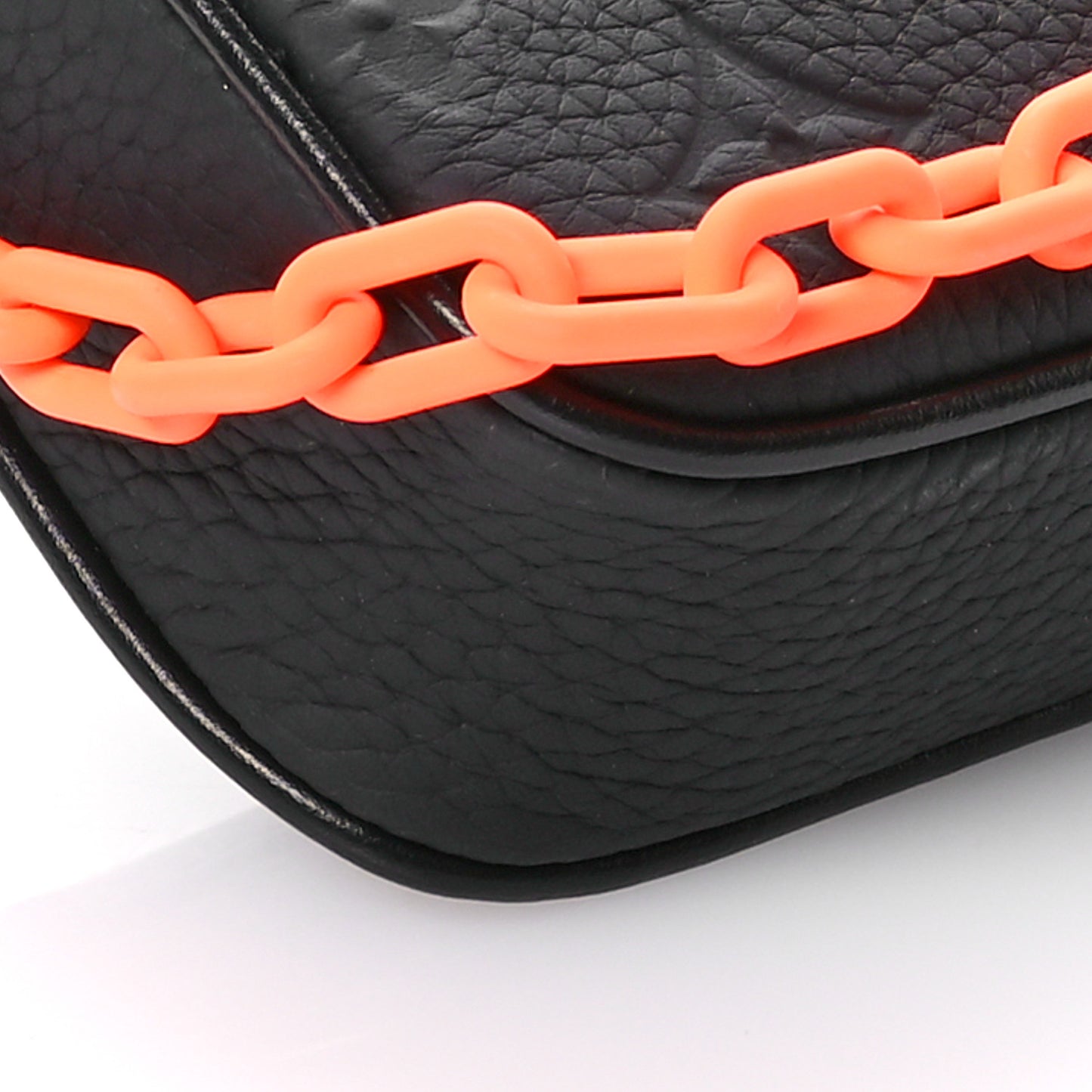 Taurillon Monogram Uniformes Solar Ray Soft Pochette Volga Belt Bag Black