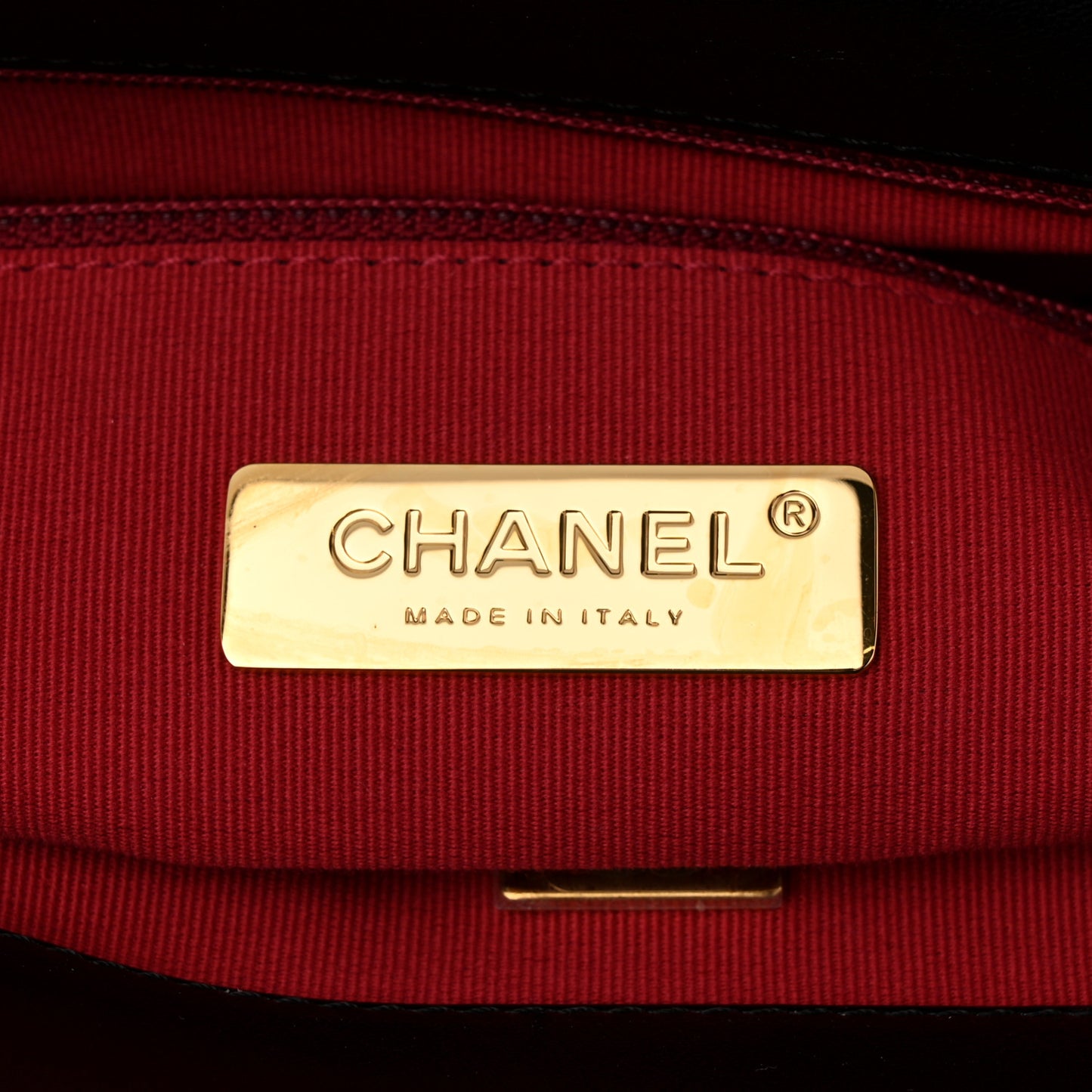 Lambskin Quilted Maxi Chanel 19 Flap Black