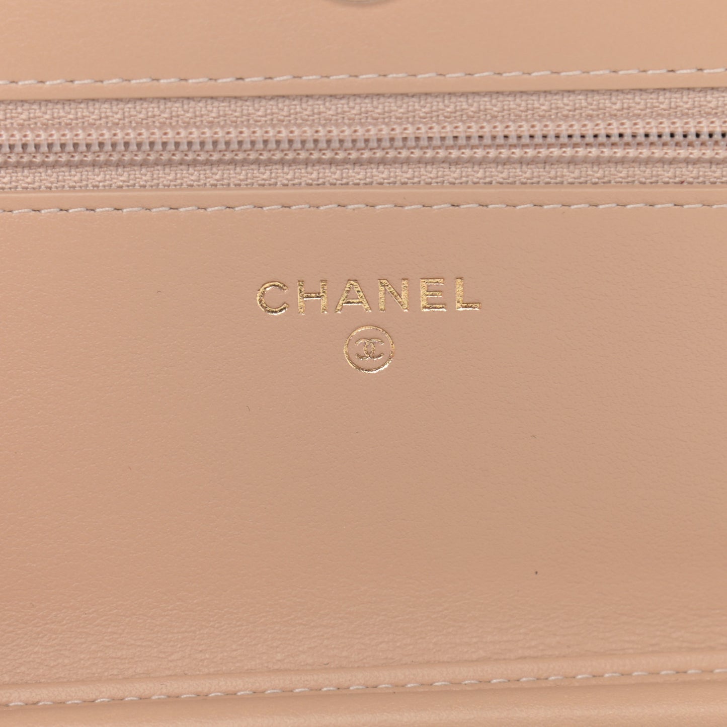 Caviar Quilted CC Filigree Wallet On Chain WOC Beige Black