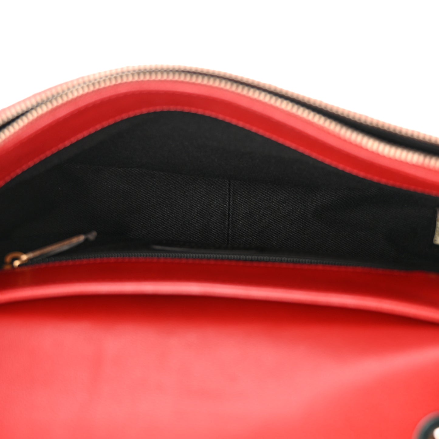 Shiny Calfskin Goatskin Quilted Medium Coco Curve Messenger Flap Red