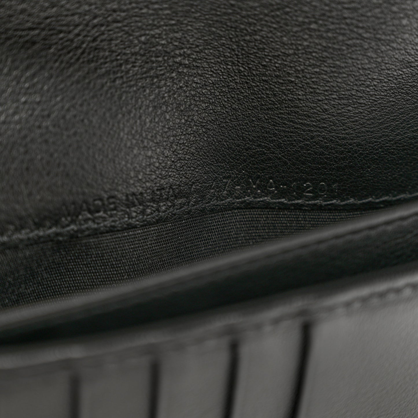 Oblique Vertical Wallet Beige Black