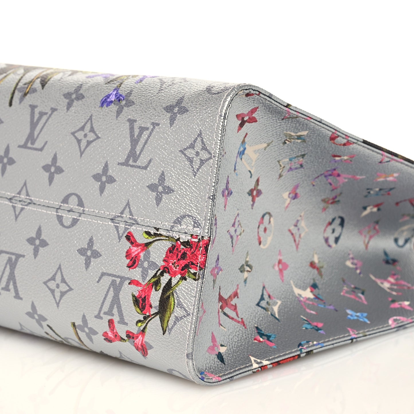 Metallic Monogram LV Garden OnTheGo MM Silver