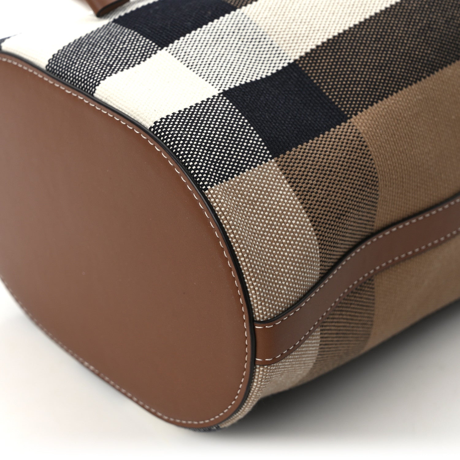 バッグ Burberry Burberry Giant Check Canvas Small Bucket Bag Taupe Brown 1540527