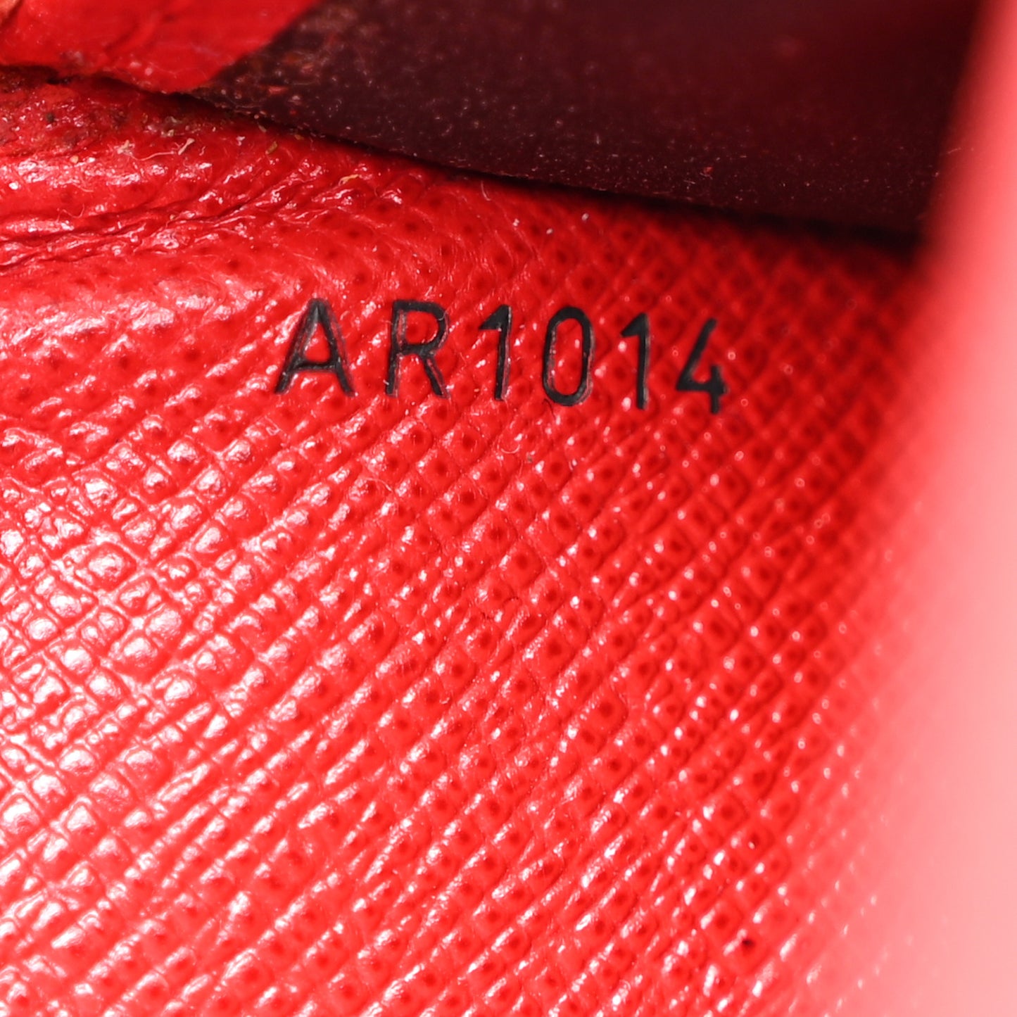 Epi Porte Tresor International Wallet Castillan Red