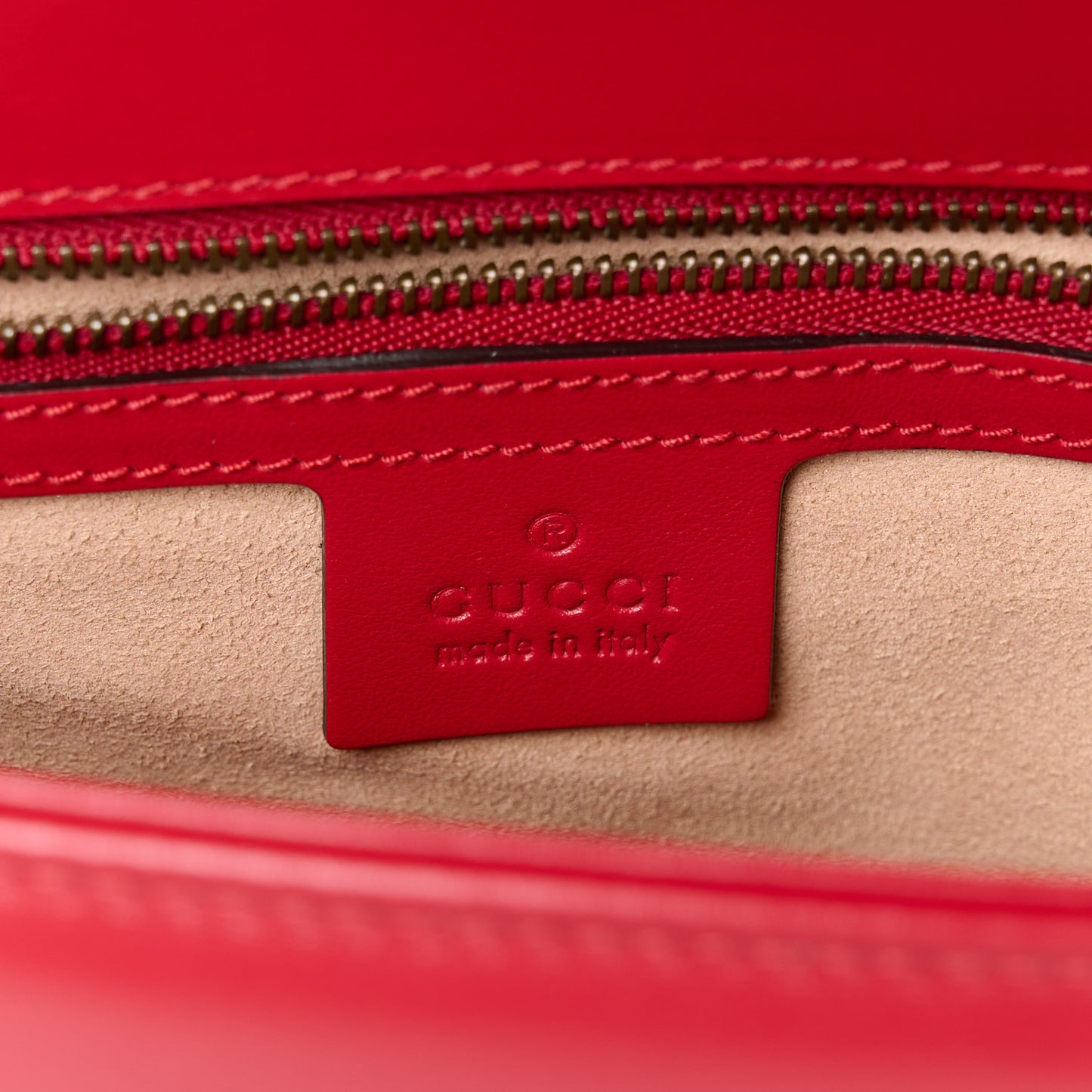 Calfskin Matelasse Small GG Marmont Top Handle Shoulder Bag Hibiscus Red