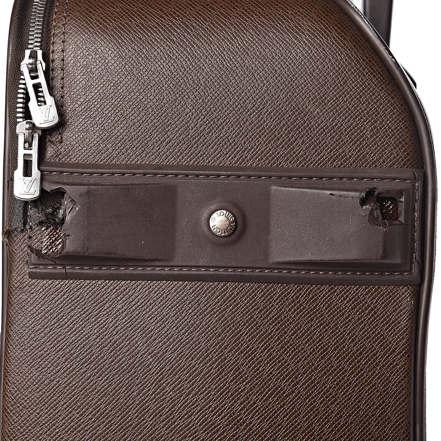 Louis Vuitton Taiga Pegase 60 Grizzli 15 of 15