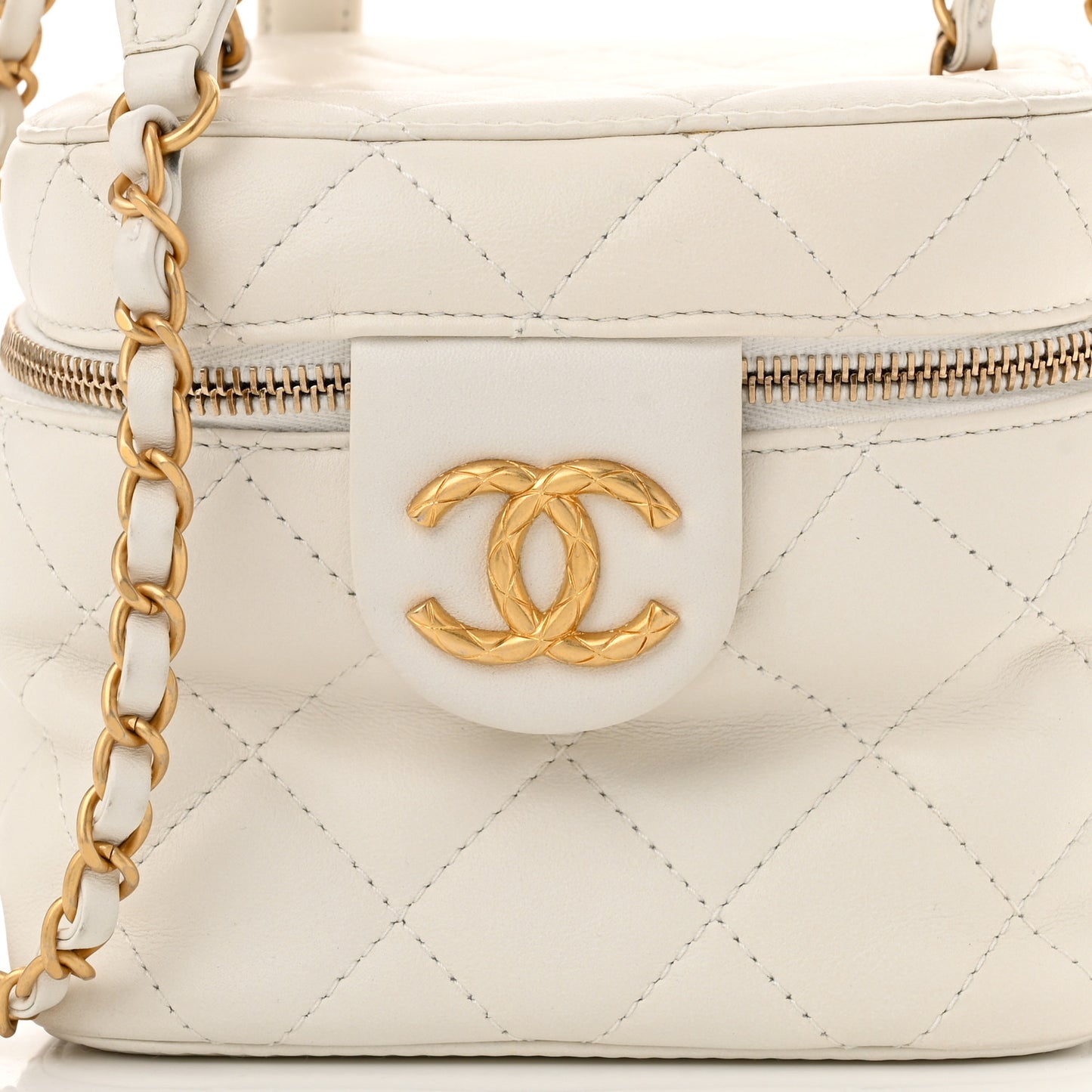 Calfskin Quilted Small Vanity Case With Chain White