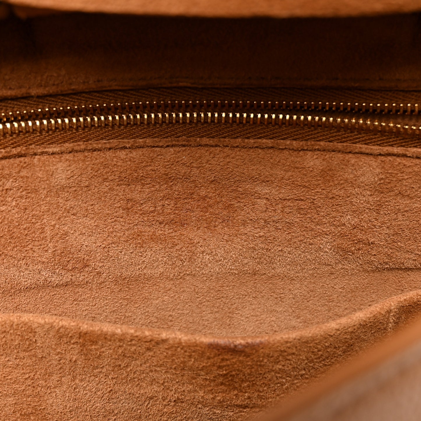 Grained Calfskin Maxi Intrecciato Small Arco Caramel