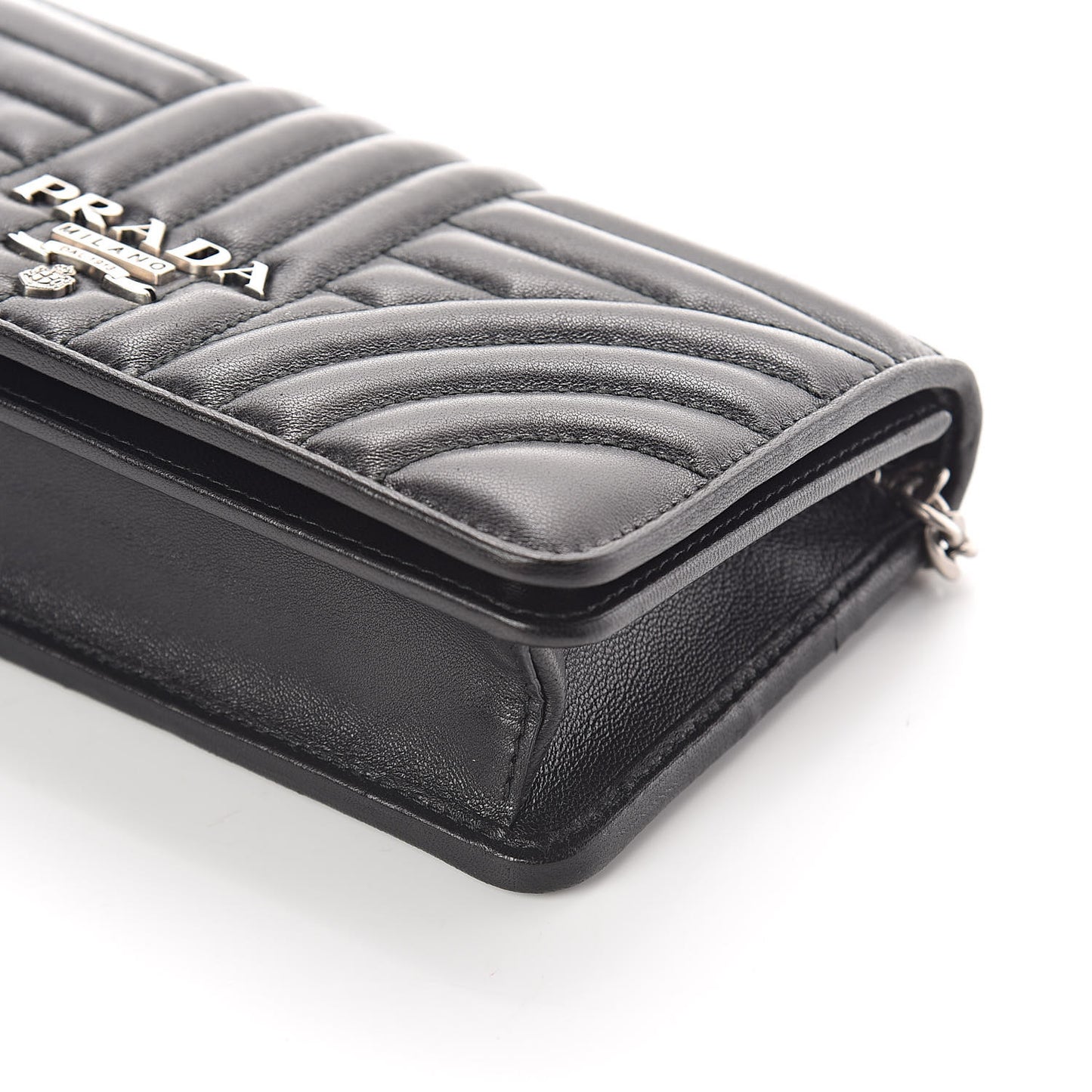 Soft Calf Quilted Diagramme Chain Wallet Black