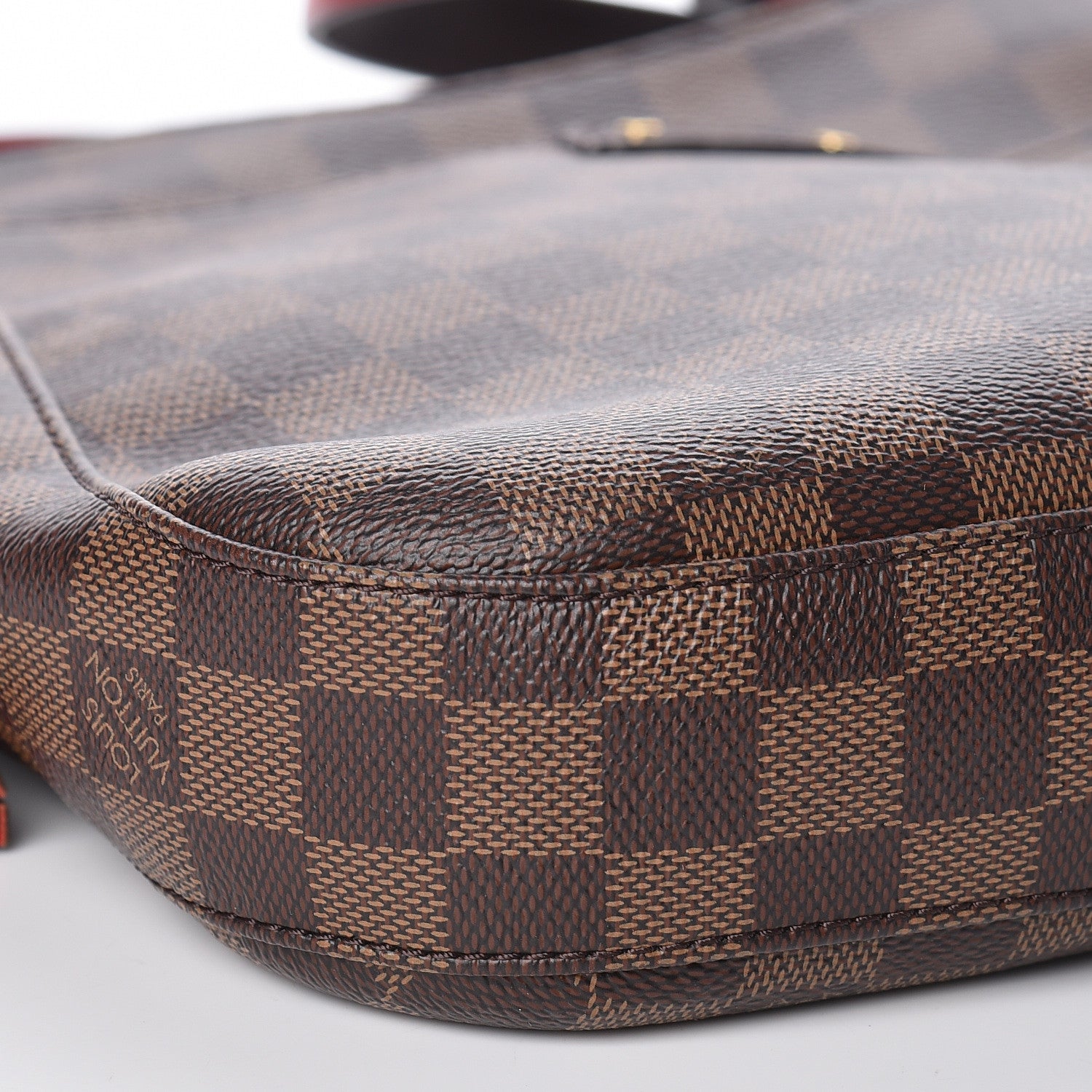 Louis Vuitton Damier Ebene South Bank Besace 9 of 11