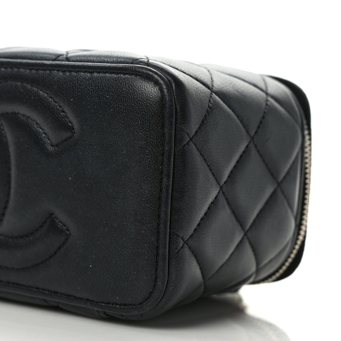 Lambskin Quilted Small Top Handle Vanity Case With Chain Black