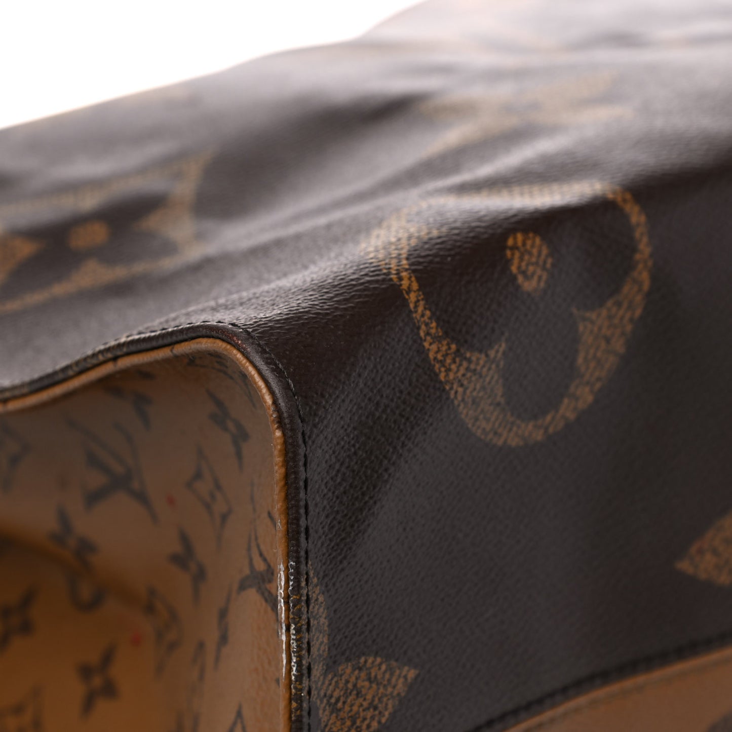 Reverse Monogram Giant Onthego GM