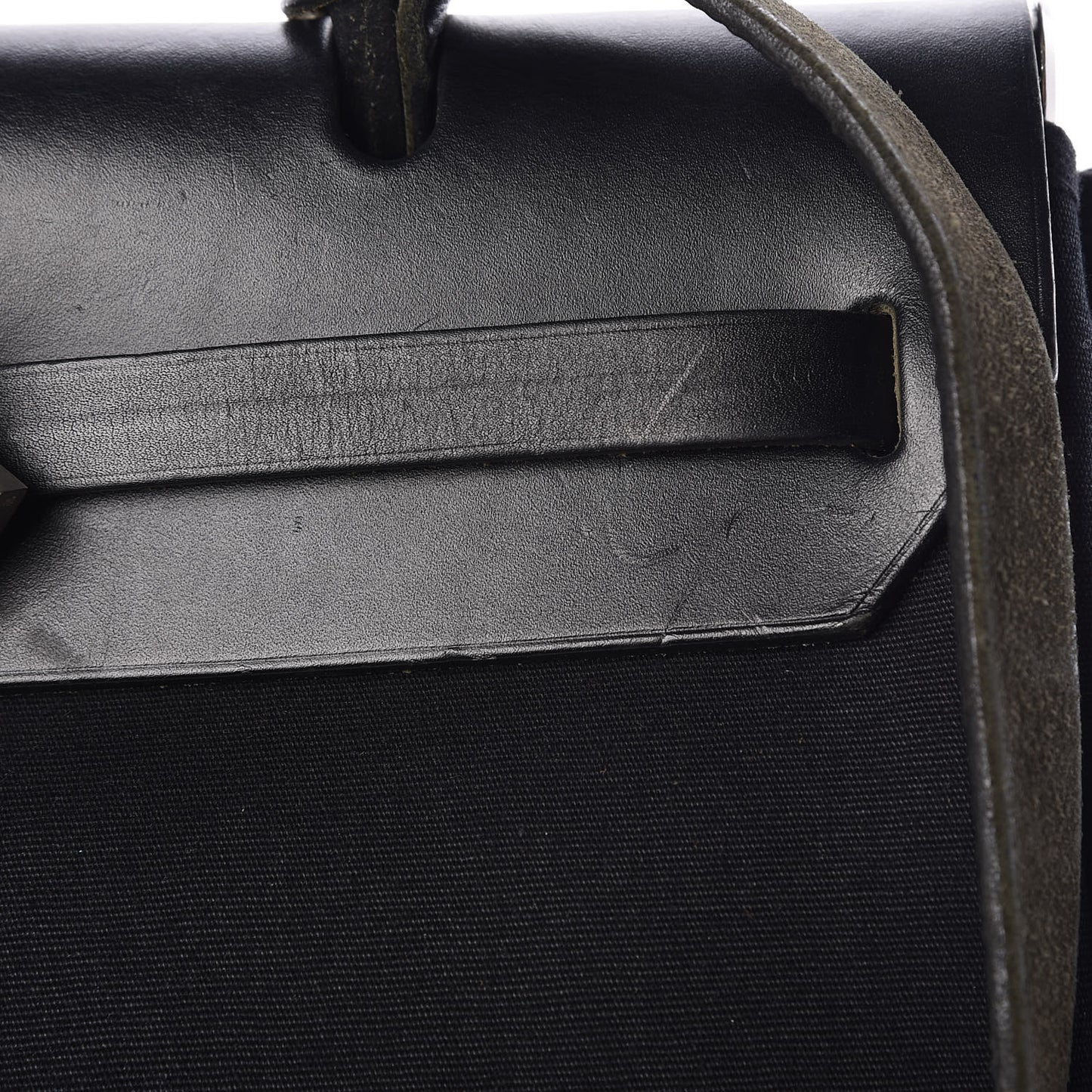 Toile Vache Calfskin Herbag 30 PM Black Natural