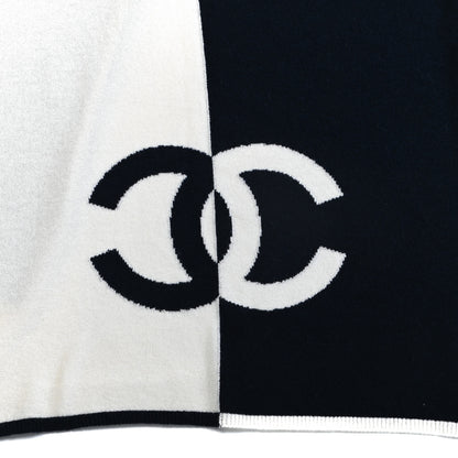 Chanel Cashmere CC Scarf Navy White 4 of 4