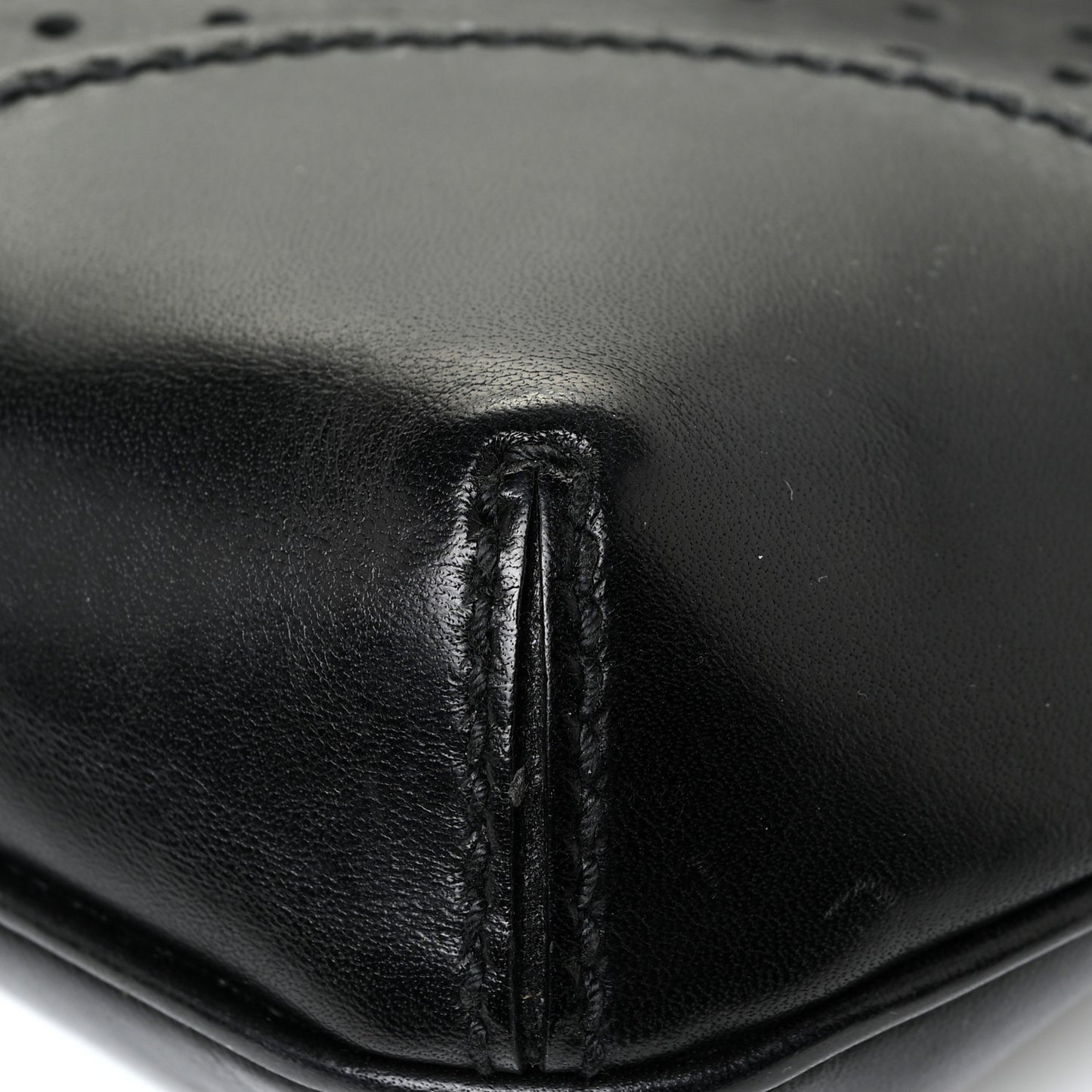 Calfskin Perforated GG Reins Hobo Black
