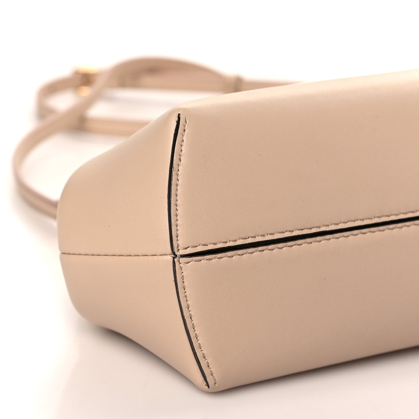 Shiny Nappa Small Fendi First Poudre