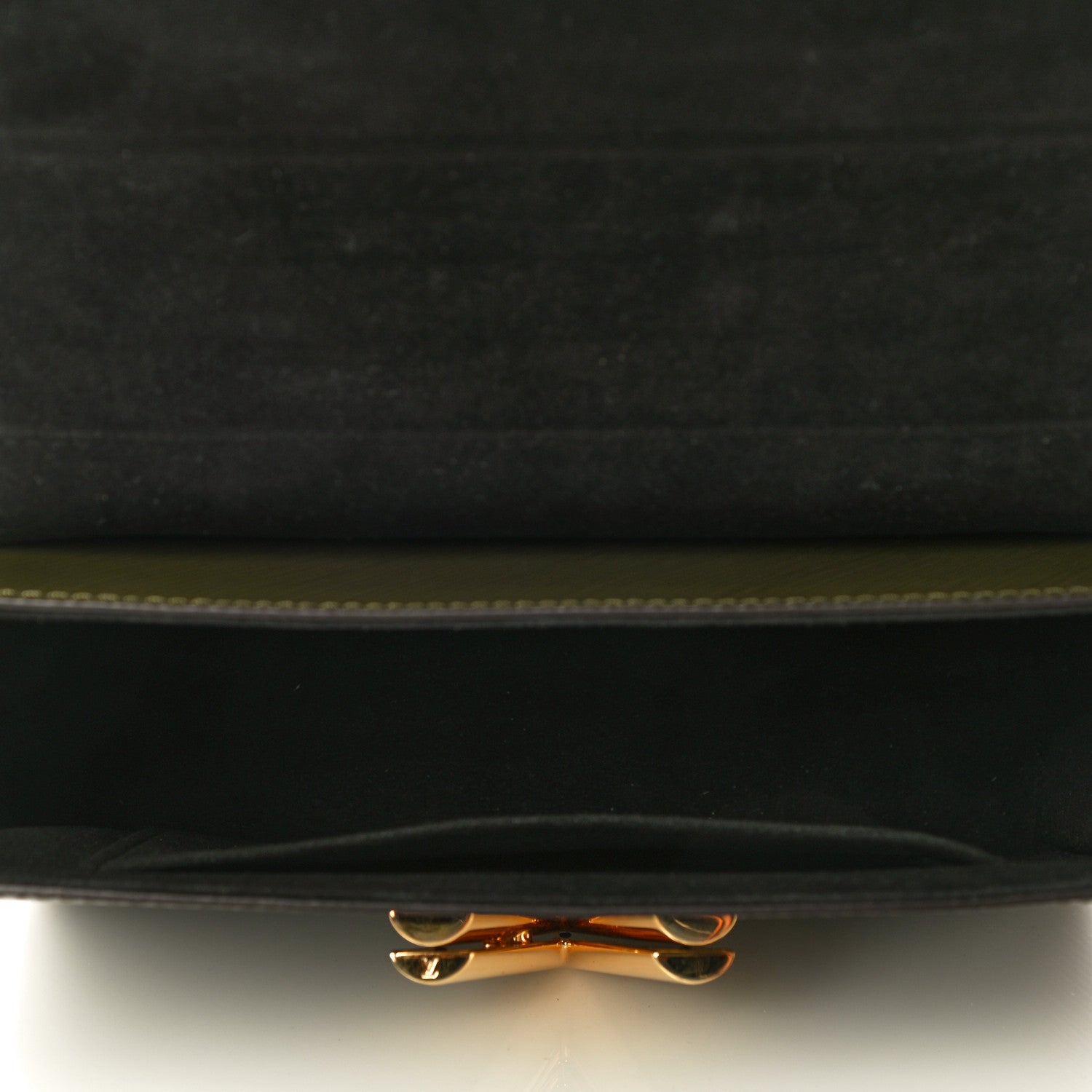 Louis Vuitton Epi Twist Shoulder Bag MM Kaki 5 of 10