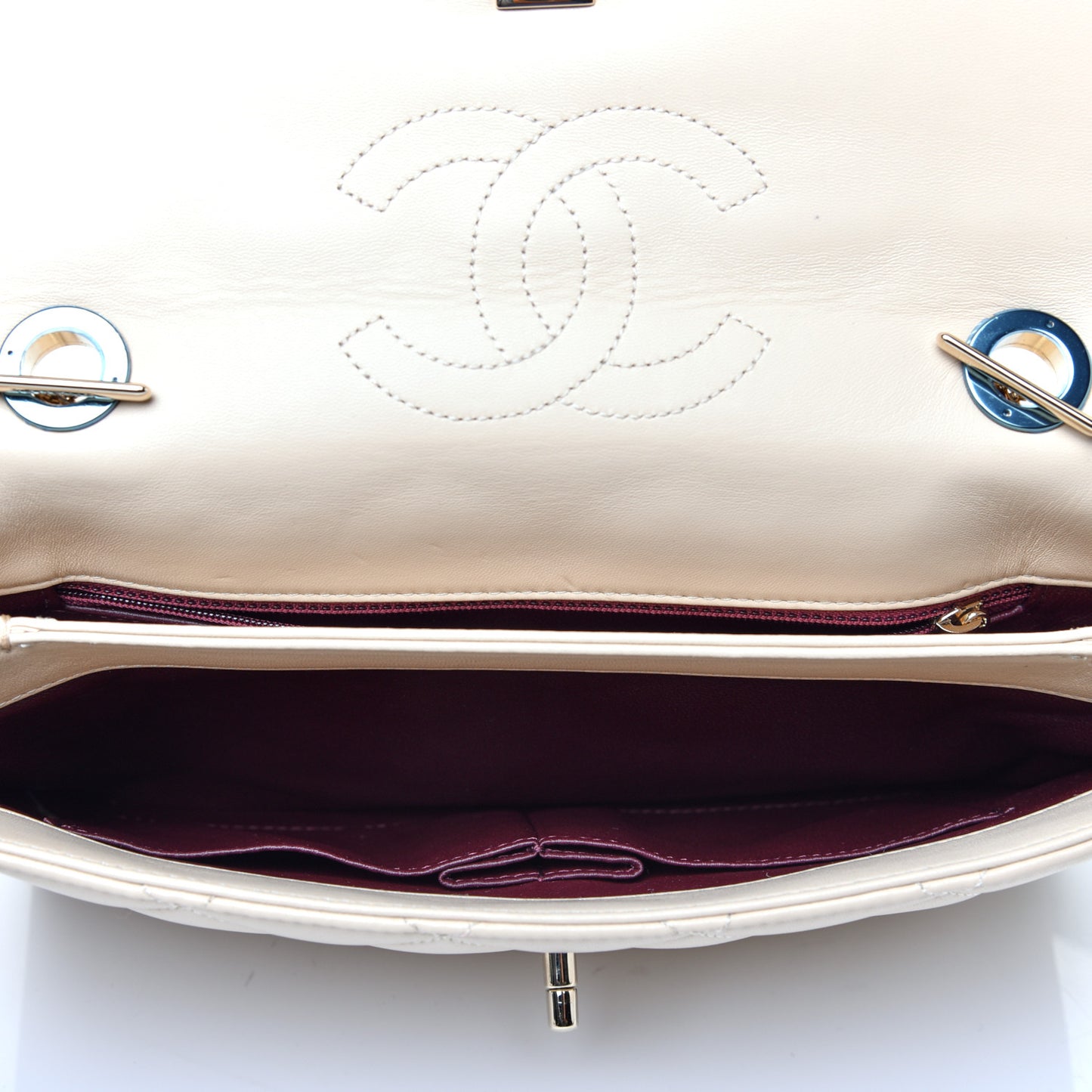 Lambskin Quilted Medium Trendy CC Flap Light Beige