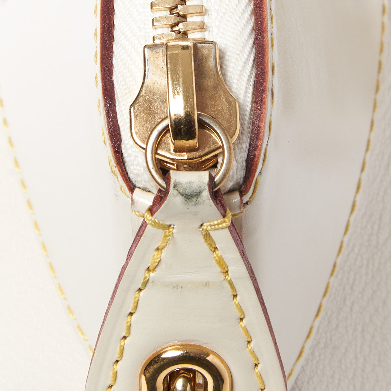 Suhali Lockit PM White