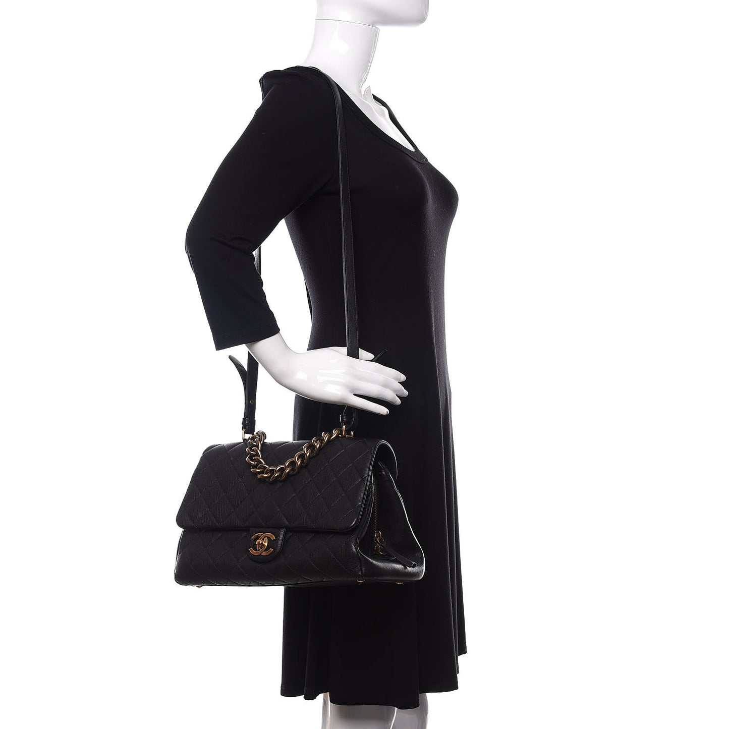 Shiny Sheepskin Quilted Large Trapezio Flap Black