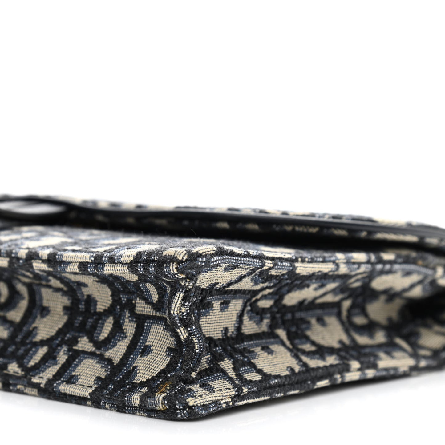 Oblique Saddle Chain Pouch Blue