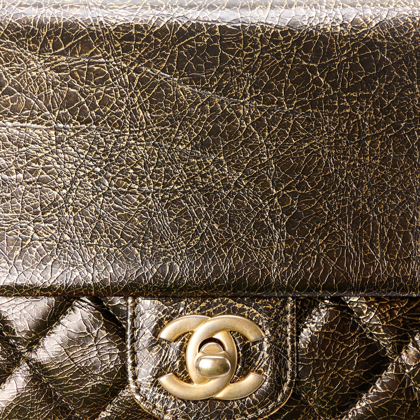 Cracked Metallic Calfskin Quilted Zip Away Chain Clutch Gold