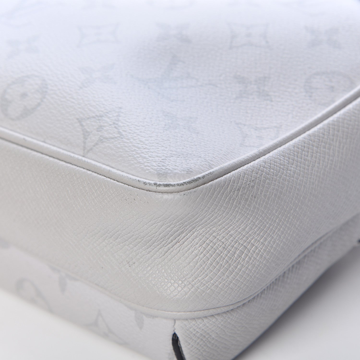 Louis Vuitton Taiga Monogram Outdoor Messenger White 10 of 14