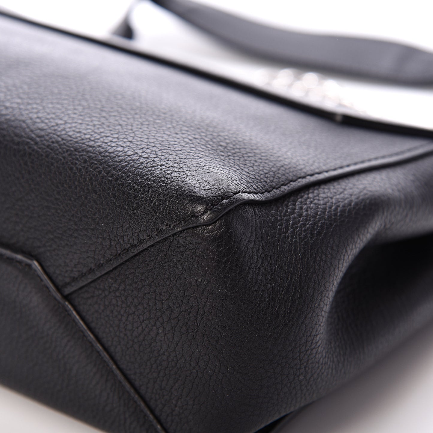 Calfskin Lockme II Chain Bag BB Black