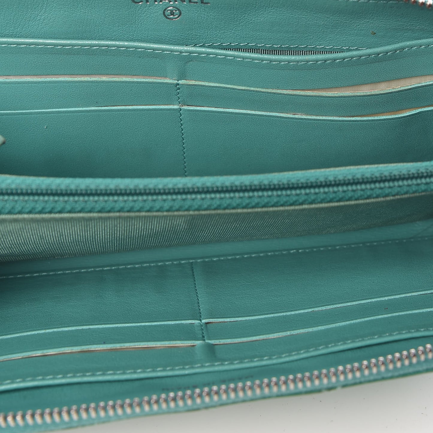 Patent Calfskin Quilted Large Gusset Zip Around Wallet Green
