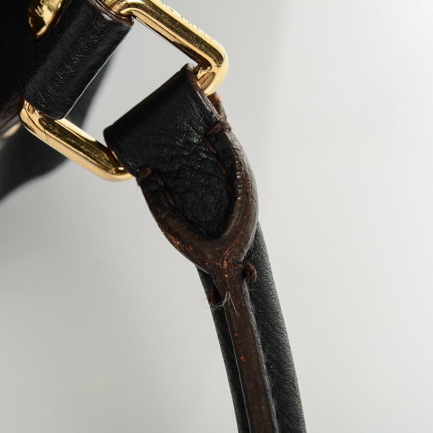 Louis Vuitton Mahina L Black 7 of 8