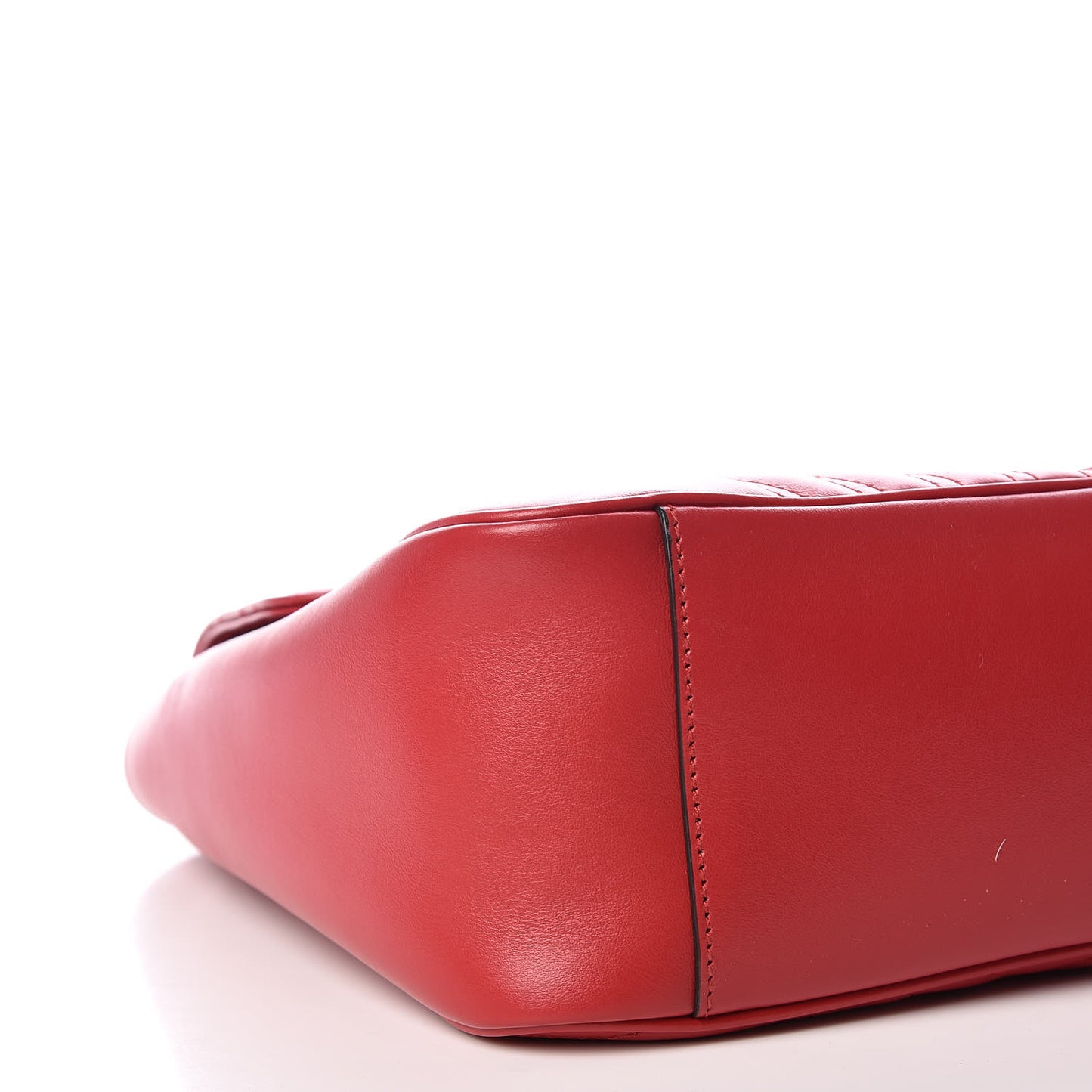 Calfskin Matelasse Large GG Marmont Shoulder Bag Hibiscus Red