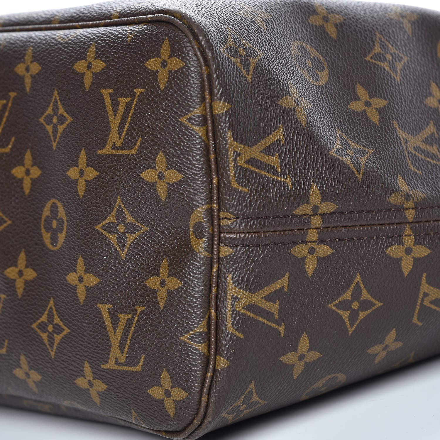 Louis Vuitton Monogram Neverfull MM 11 of 12