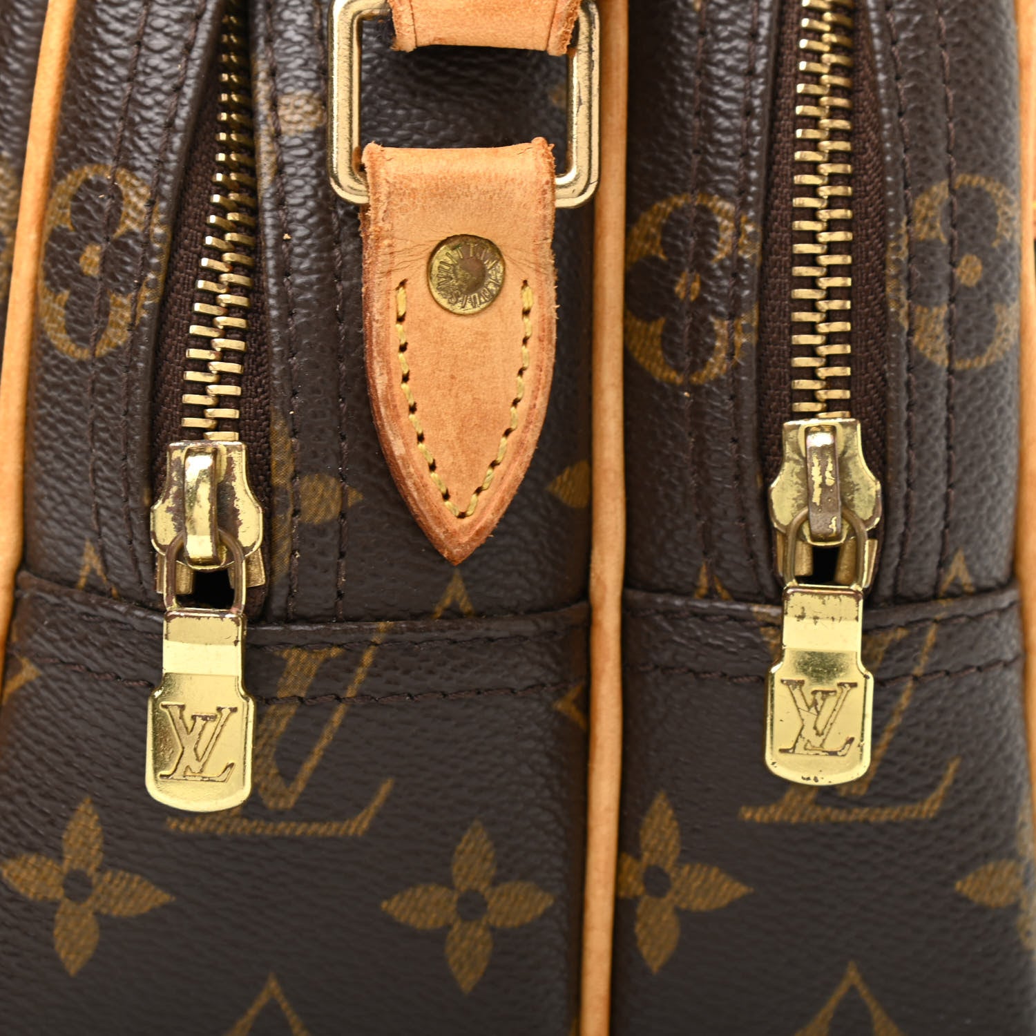Louis Vuitton Monogram Reporter PM 14 of 15